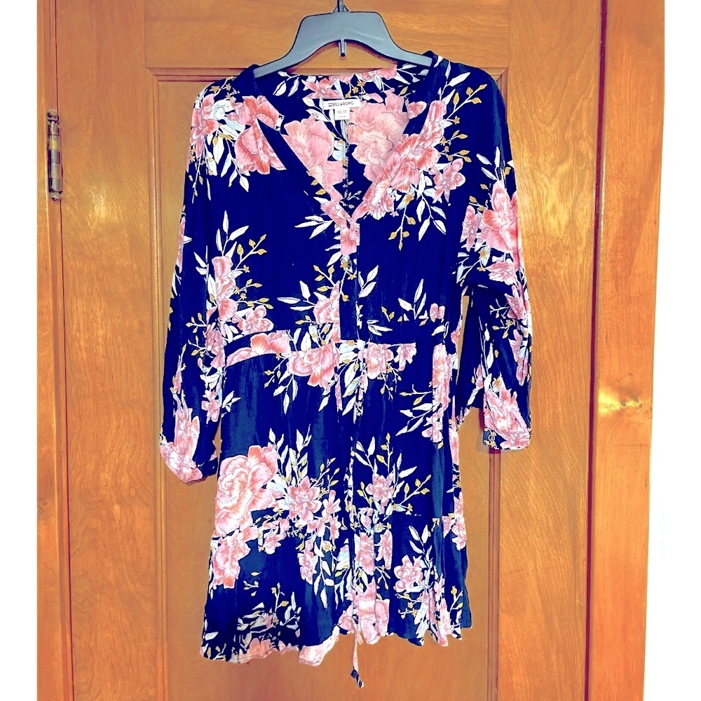Billabong dress! Comfortable and great for fall!